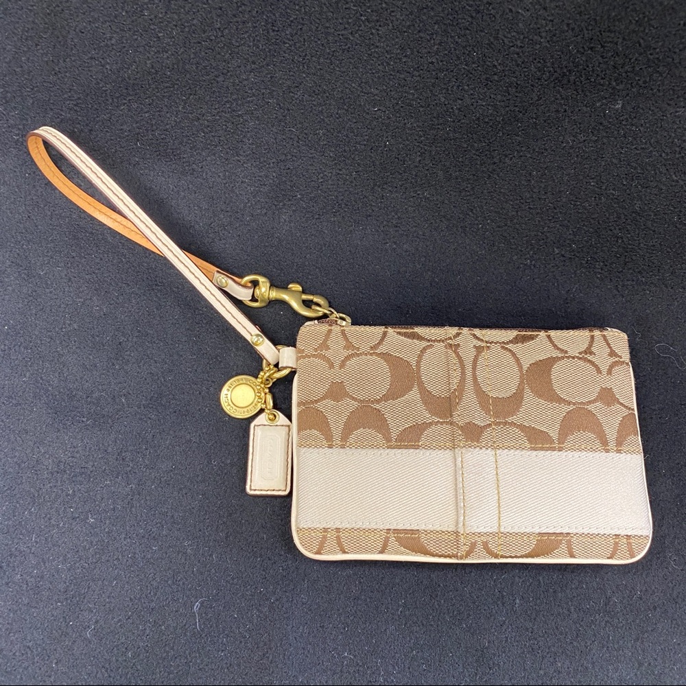 COACH SIGNATURE Wristlet with Strap